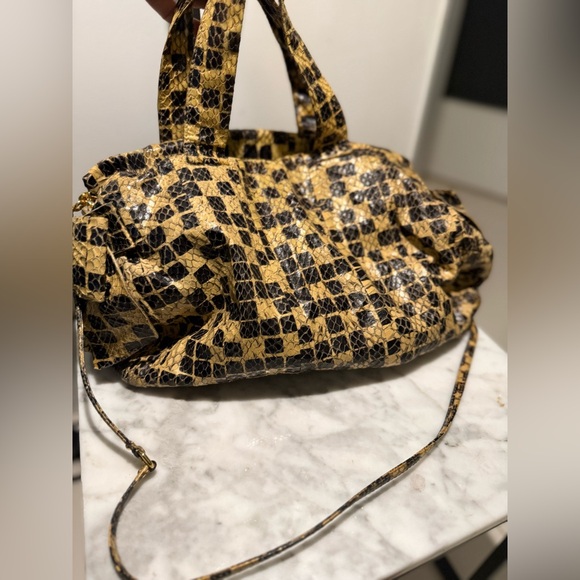 Stunning Miu Miu Python crossbody/shoulder bag - Picture 2 of 16